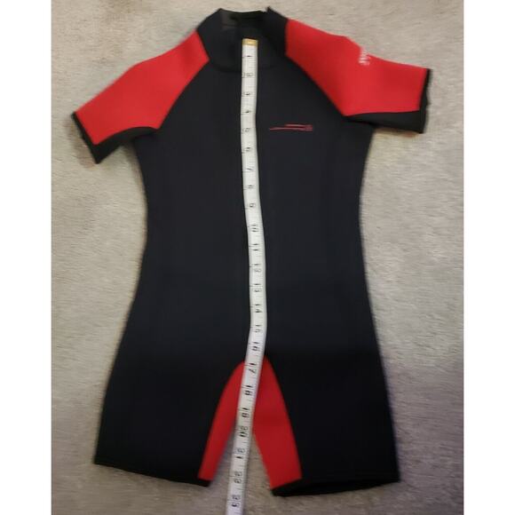 Dark Lightning Red Black Short Wet Suit Neoprene Youth size 6 - Picture 3 of 5
